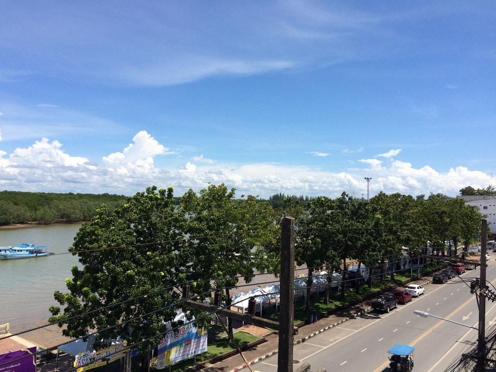 Krabi River View Hotel Bagian luar foto